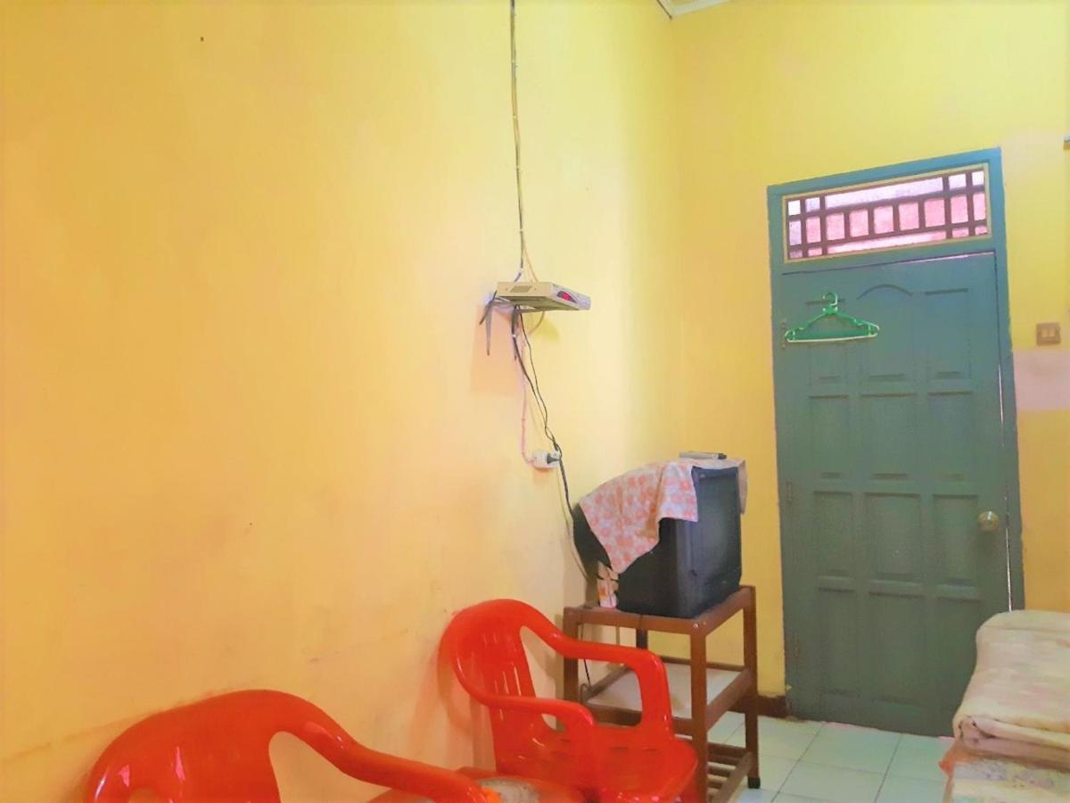 Spot On 2969 Hotel Citra Ayu Labuhan Bagian luar foto