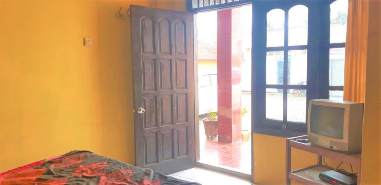 Spot On 2969 Hotel Citra Ayu Labuhan Bagian luar foto