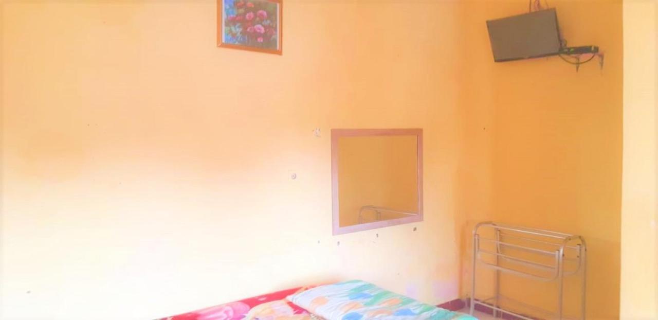 Spot On 2969 Hotel Citra Ayu Labuhan Bagian luar foto